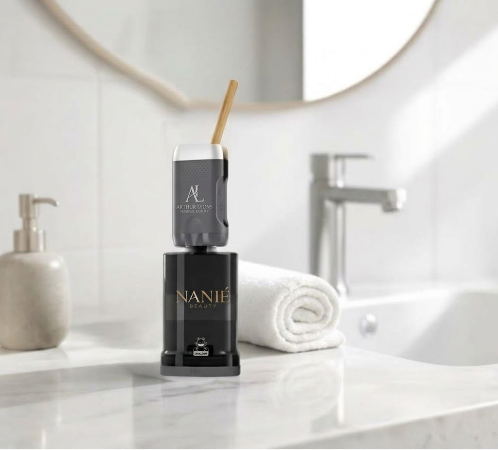 NANIÉ PureFlow™ Electric Portable Bidet